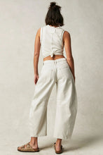 Load image into Gallery viewer, Laid Back Wide Leg Jeans with Pockets