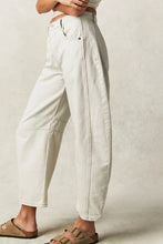 Load image into Gallery viewer, Laid Back Wide Leg Jeans with Pockets