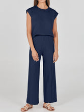 Load image into Gallery viewer, Masterpiece Top and Pants Knit Set