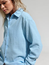 Load image into Gallery viewer, Effortless Button Down