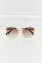 Load image into Gallery viewer, Full Rim Metal Frame Sunglasses