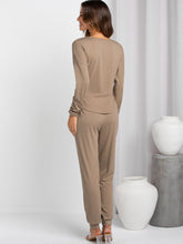 Load image into Gallery viewer, Shay Top and Jogger Set