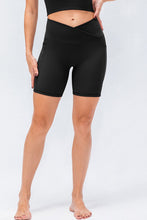 Load image into Gallery viewer, Best Fit V-Waist Biker Shorts
