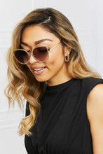 Load image into Gallery viewer, Full Rim Metal Frame Sunglasses