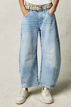 Load image into Gallery viewer, Laid Back Wide Leg Jeans with Pockets
